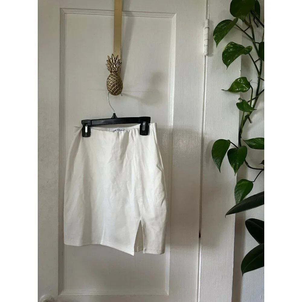 CantonWalker Women’s size x-small white skirt